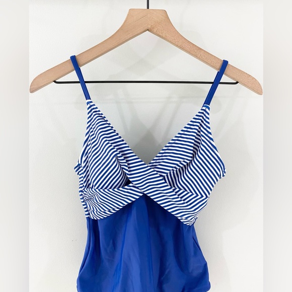 NWT Cupshe One Piece Bathing Suit Blue Stripe Size Medium - Picture 2 of 7